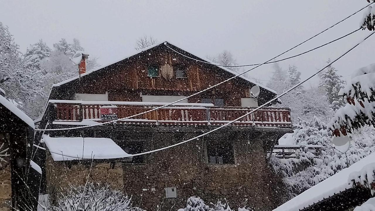 Sur Un Petit Nuage Villa Roubion Exteriör bild