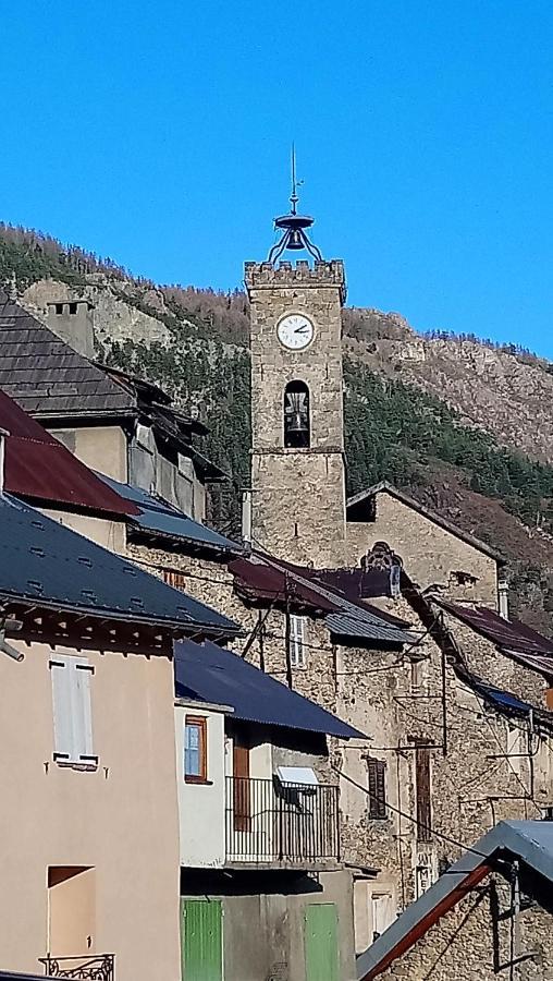 Sur Un Petit Nuage Villa Roubion Exteriör bild